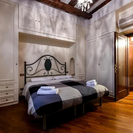 Red Fashion Apartamento Venecia